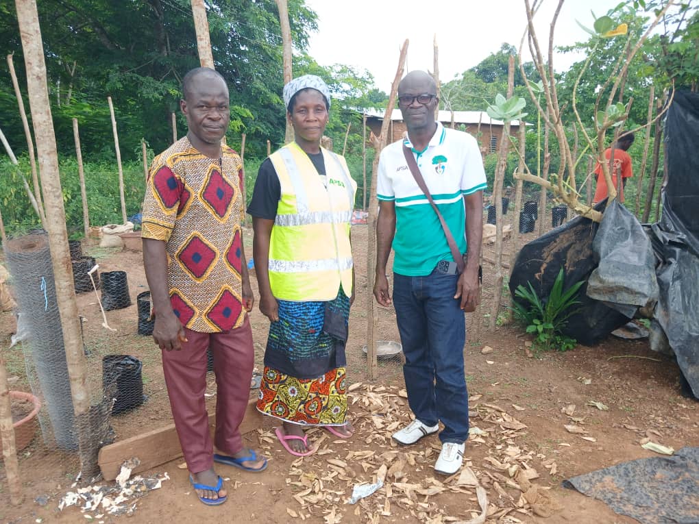 Visite par APSA d’un jardin maraîcher tenu par une bénéficiaire